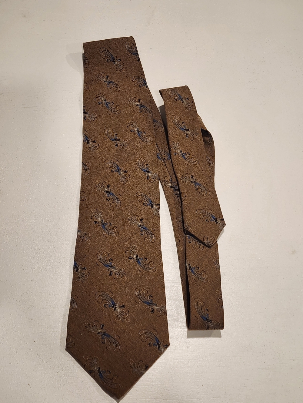 Giorgio Armani Brown Paisley Silk Tie with Blue Accents